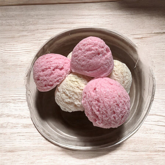 🍦🍓🍨 Scoops of Joy : Strawberry & Vanilla Mini Soap Set