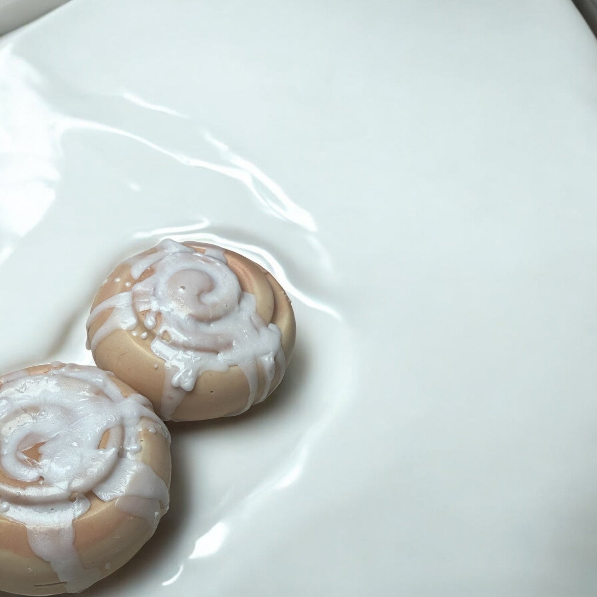 Soft Girl Cinnamon Buns 2pk - Soft Girl Era